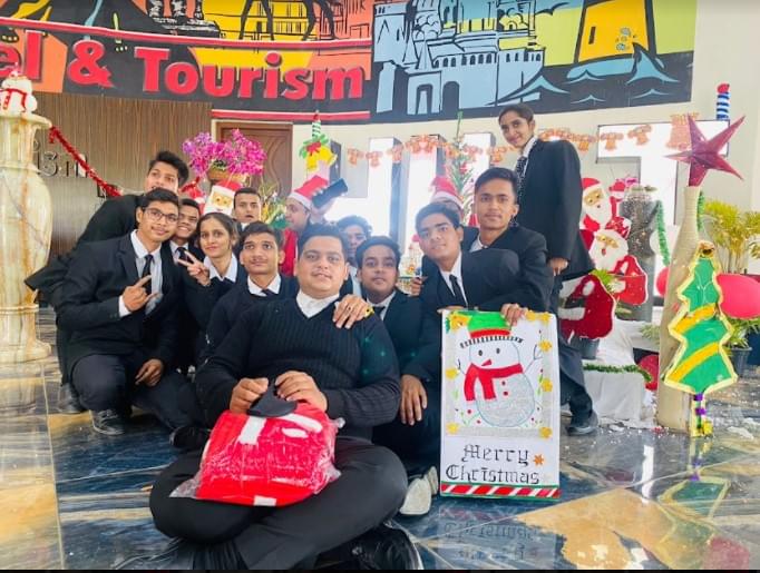 Heritage Institute of Hotel and Tourism Agra 24th Dec 2021 Christmas photo 6